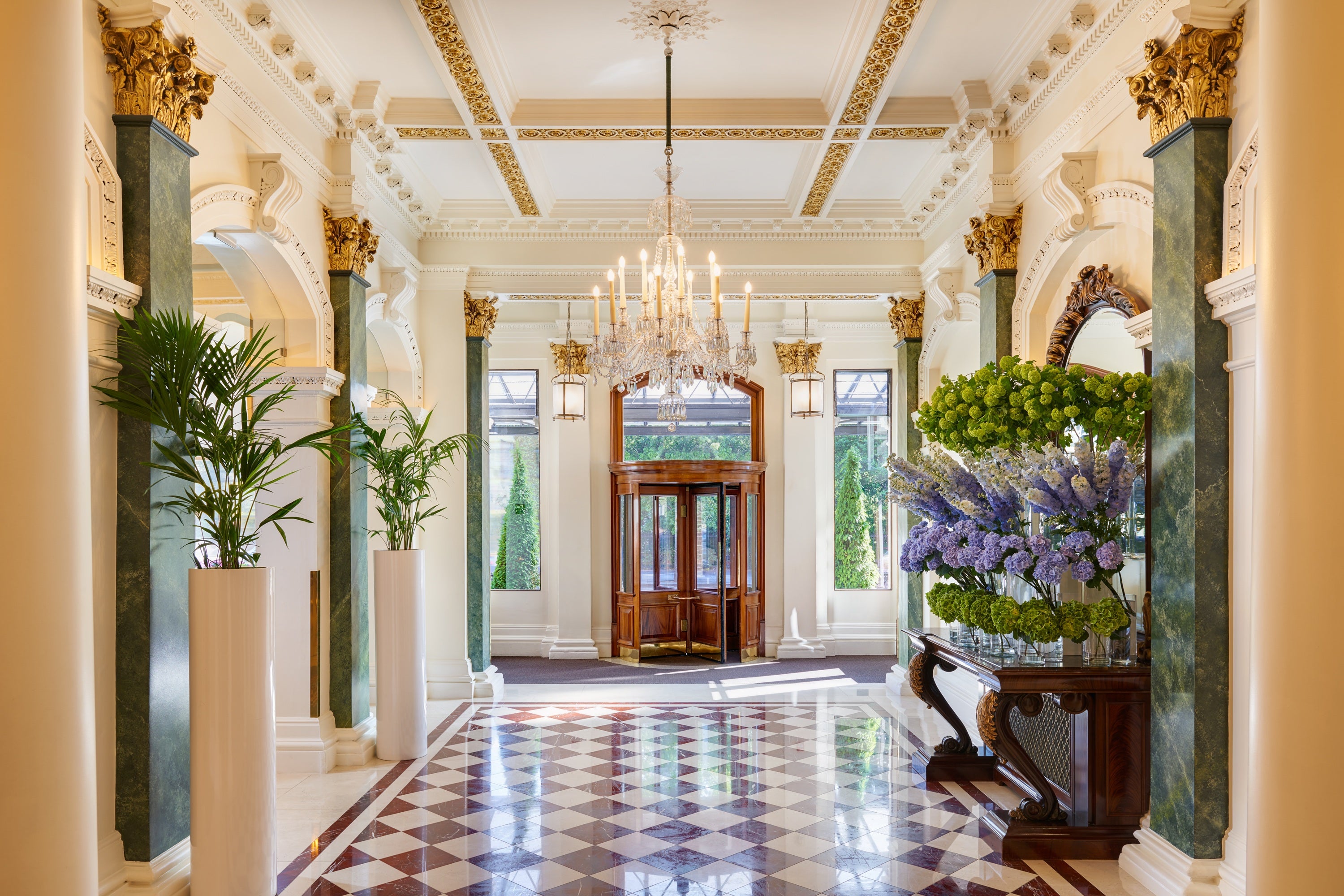 Great Britain luxury showcase