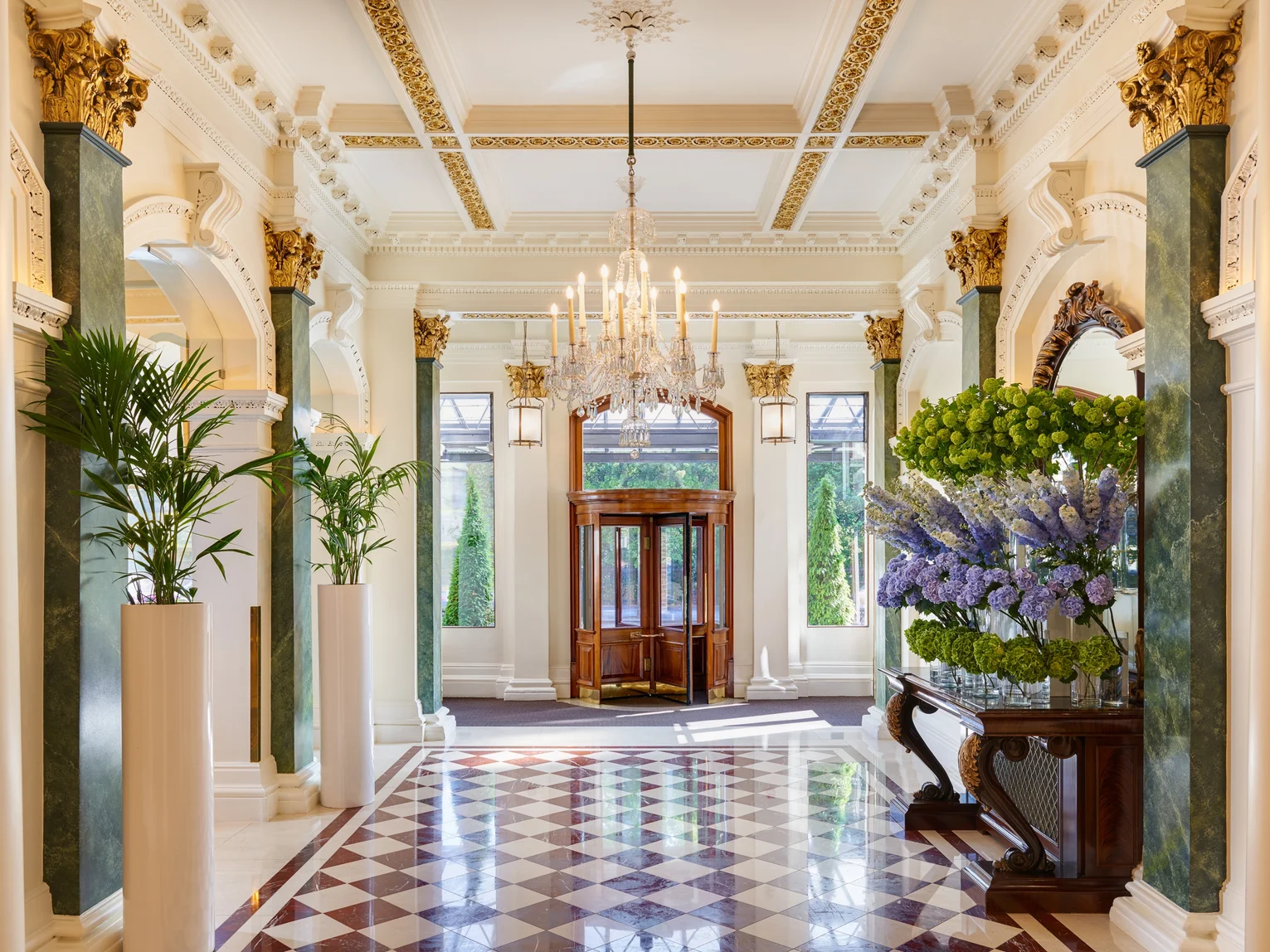 Great Britain luxury showcase
