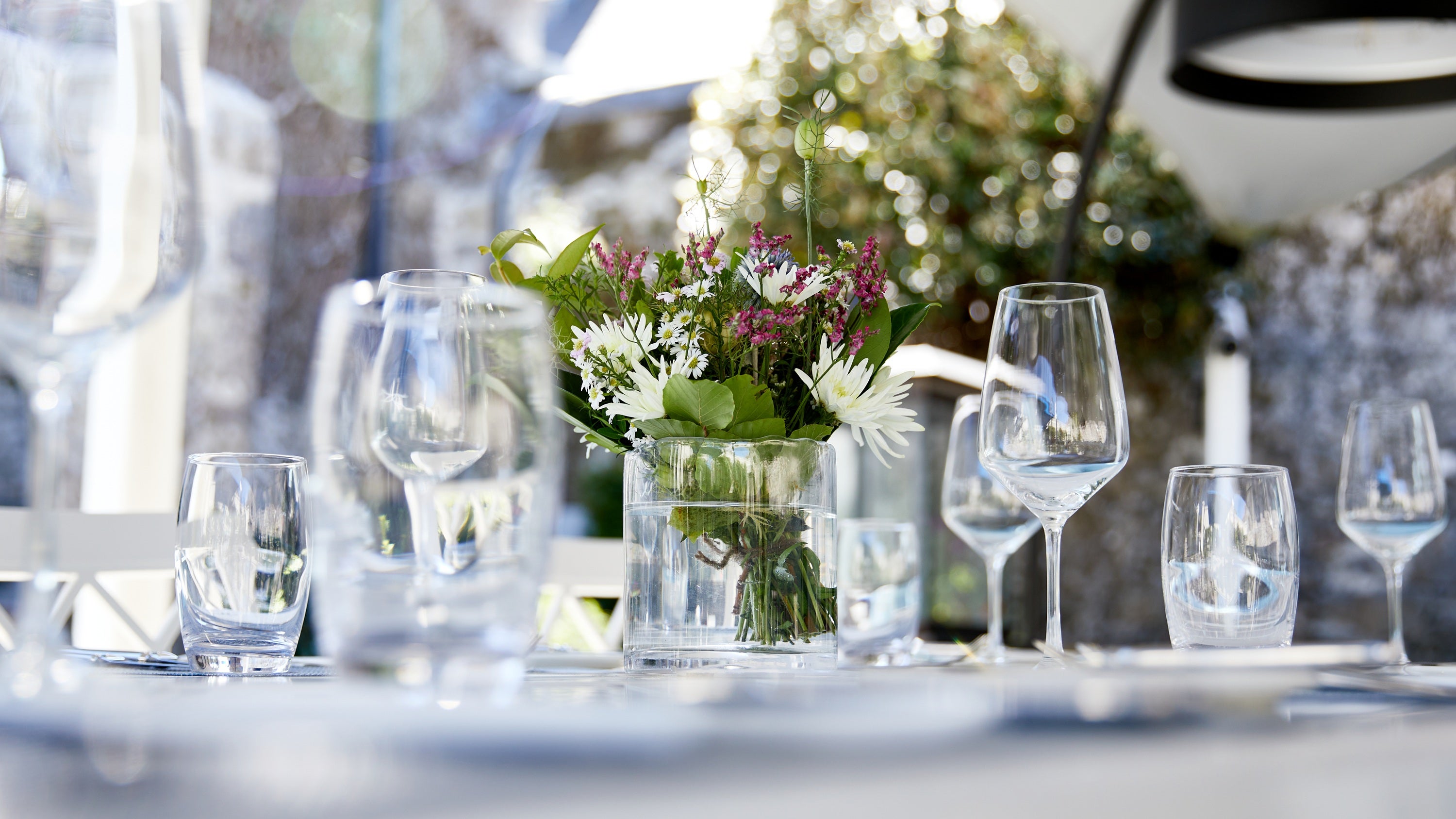 The fundamentals of food and beverage service - polishing glasses